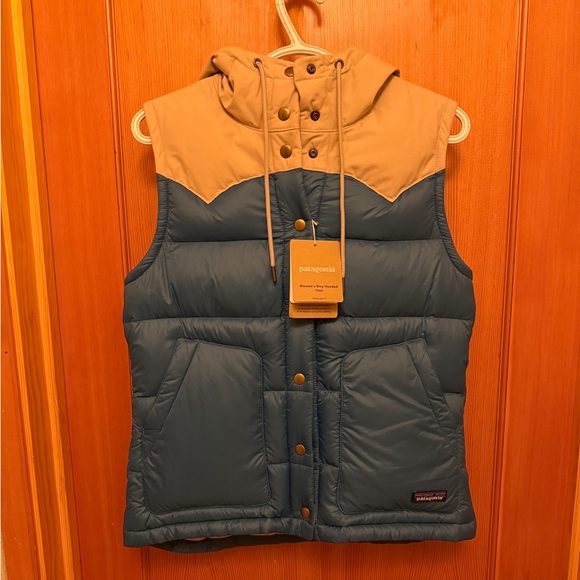 Patagonia Jackets & Blazers - Patagonia NWT Women's Bivy Hooded Vest Blue and Tan Hooded Puffer Vest
